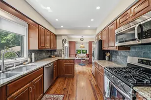 301 White Oak Dr, Hendersonville, NC 28791 - Photo 10