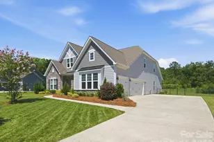6548 Bridgemoor Dr, Indian Trail, NC 28079 - Photo 2