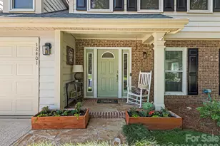 12401 Bentcreek Ln, Matthews, NC 28105 - Photo 2