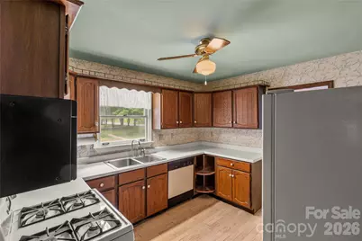 7225 Leesburg Road, Charlotte, NC 28215 - Photo 14