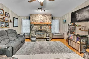 560 Morgan Branch Rd, Marshall, NC 28753 - Photo 4
