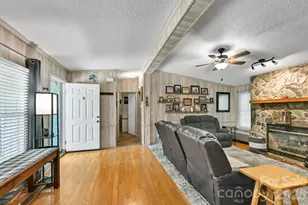 560 Morgan Branch Rd, Marshall, NC 28753 - Photo 6