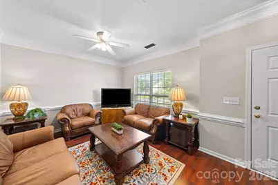6403 Sackett Way, Charlotte, NC 28269 - Photo 2