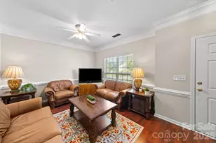 6403 Sackett Way, Charlotte, NC 28269 - Photo 2