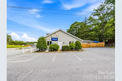 2124 Hendersonville Road, Arden, NC 28704 - Photo 4