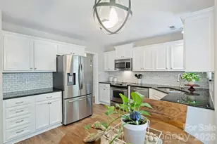 6000 Burnt Mill Run, Matthews, NC 28104 - Photo 8
