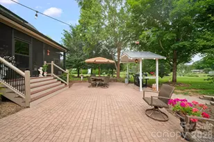 98 Garden Ln, Canton, NC 28716 - Photo 36