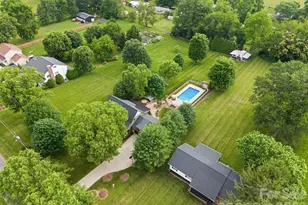 98 Garden Ln, Canton, NC 28716 - Photo 6