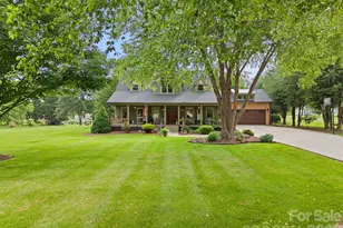 98 Garden Ln, Canton, NC 28716 - Photo 4