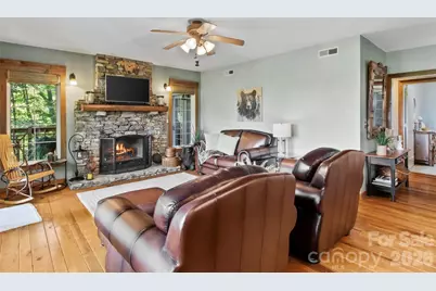 250 Creekside Way #C102, Burnsville, NC 28714 - Photo 4