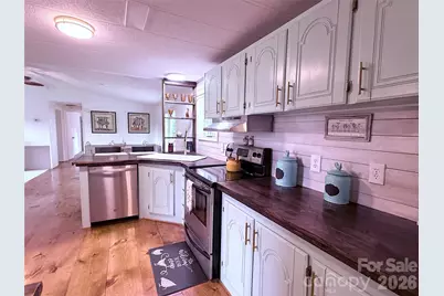 33 Honeysuckle Lane, Taylorsville, NC 28682 - Photo 10