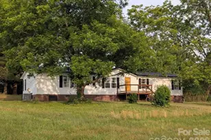 33 Honeysuckle Ln, Taylorsville, NC 28682 - Photo 2