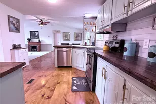 33 Honeysuckle Ln, Taylorsville, NC 28682 - Photo 8