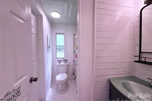 33 Honeysuckle Ln, Taylorsville, NC 28682 - Photo 26