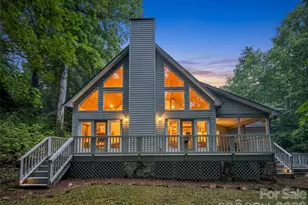 33 Buttercup Pl, Maggie Valley, NC 28751 - Photo 2