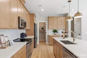7215 Archimedes Ln, Charlotte, NC 28216 - Photo 10