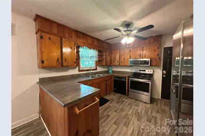 2939 Links Drive, Granite Falls, NC 28630 - Photo 2