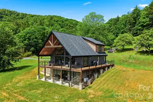8788 Donald Barrier St, Newland, NC 28657 - Photo 4