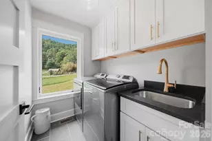 8788 Donald Barrier St, Newland, NC 28657 - Photo 24