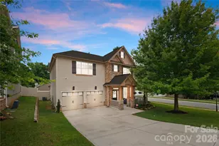 7202 Toxaway Ln, Charlotte, NC 28269 - Photo 1