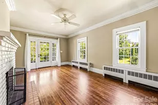 1214 Oakland St, Hendersonville, NC 28792 - Photo 10
