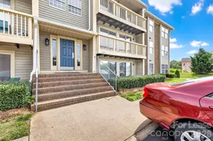 1624 Arlyn Cir, Charlotte, NC 28213 - Photo 2