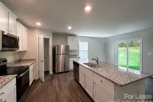 9123 Creedmore Hills Dr, Charlotte, NC 28214 - Photo 4