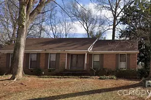 7010 Ludwig Dr, Charlotte, NC 28215 - Photo 1