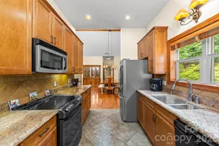 226 Saw Grass Dr, Whittier, NC 28789 - Photo 8