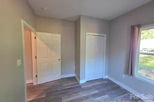 1105 8th St, Statesville, NC 28677 - Photo 16