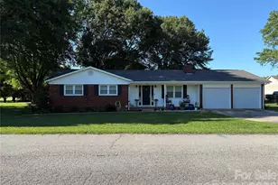 118 Douglas Heights Dr, Gaffney, SC 29341 - Photo 2