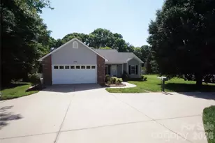 3795 River Rd, Hickory, NC 28602 - Photo 1