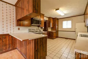 3016 Longwood Dr, Shelby, NC 28152 - Photo 10
