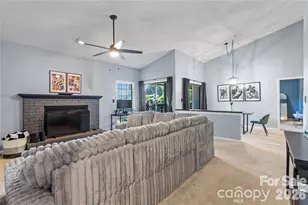 5870 Harris Grove Ln, Charlotte, NC 28212 - Photo 6