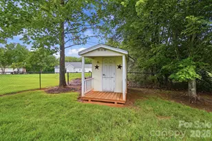 117 Heathrow Ln, Statesville, NC 28677 - Photo 38