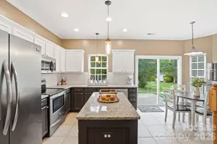 117 Heathrow Ln, Statesville, NC 28677 - Photo 4