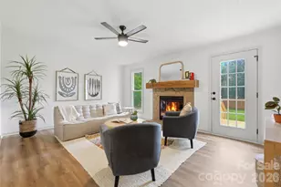 2918 Wild Duck Ct, Charlotte, NC 28262 - Photo 2