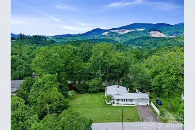 44 Hemlock Avenue, Spruce Pine, NC 28777 - Photo 2