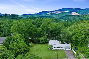 44 Hemlock Ave, Spruce Pine, NC 28777 - Photo 2