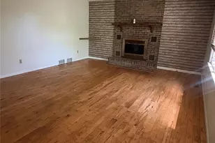 132 Haynes St, Hendersonville, NC 28791 - Photo 6
