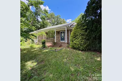 132 Haynes Street, Hendersonville, NC 28791 - Photo 1