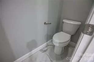 520 Grantham Ln, Charlotte, NC 28262 - Photo 24