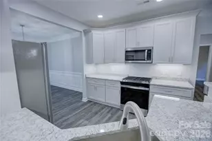 520 Grantham Ln, Charlotte, NC 28262 - Photo 12
