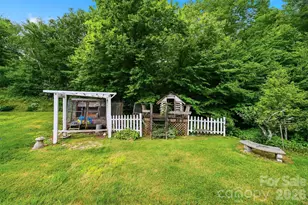 9121 Nc 181 Hwy, Newland, NC 28657 - Photo 36