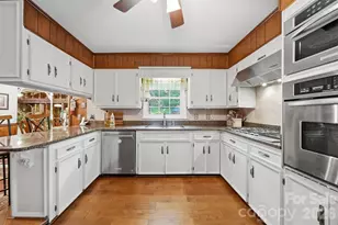 9121 Nc 181 Hwy, Newland, NC 28657 - Photo 12