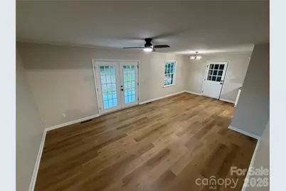1880 Woodridge Circle, Hickory, NC 28602 - Photo 10