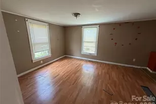 2528 Gardner St, Gastonia, NC 28056 - Photo 2
