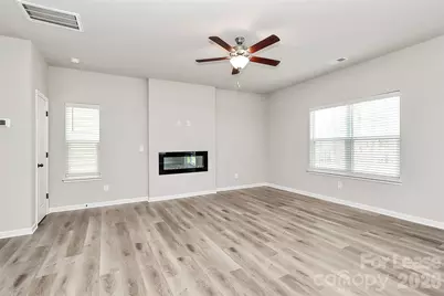 8208 Stonemere Lane, Charlotte, NC 28215 - Photo 6