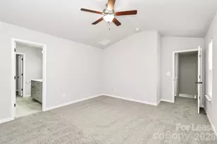 8208 Stonemere Ln, Charlotte, NC 28215 - Photo 16