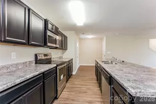 1639 Hooper Court, Charlotte, NC 28212 - Photo 2